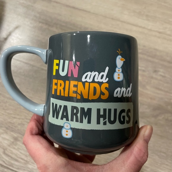 Disney’s frozen Olaf ceramic mug - Picture 2 of 3